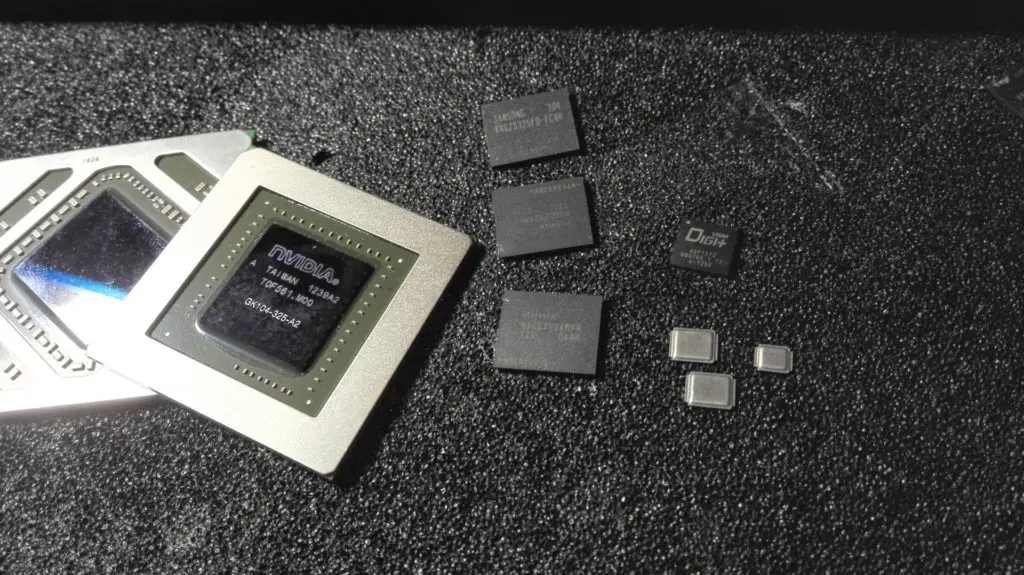 ПАМЯТЬ DDR5 HYNIX, PMW, MOSFET